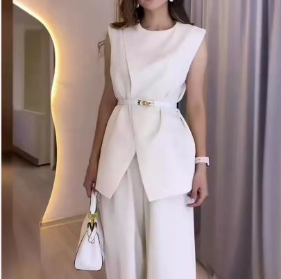 Round neck ensemble sleeveless with belt - * FREE SHIPPING *
